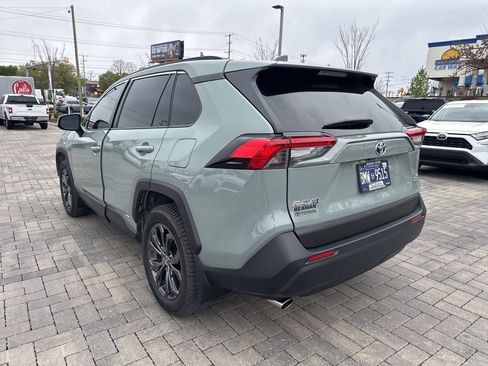 Used 2023 Toyota RAV4 XLE Premium image 6