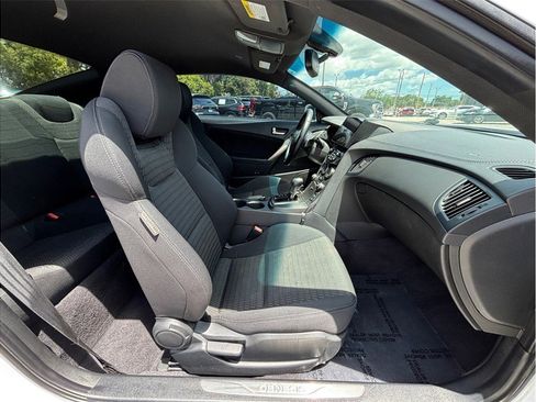 Used 2016 Hyundai Genesis 3.8 RWD image 34