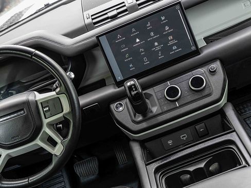 Used 2022 Land Rover Defender 110 XS Edition AWD/4WD image 21
