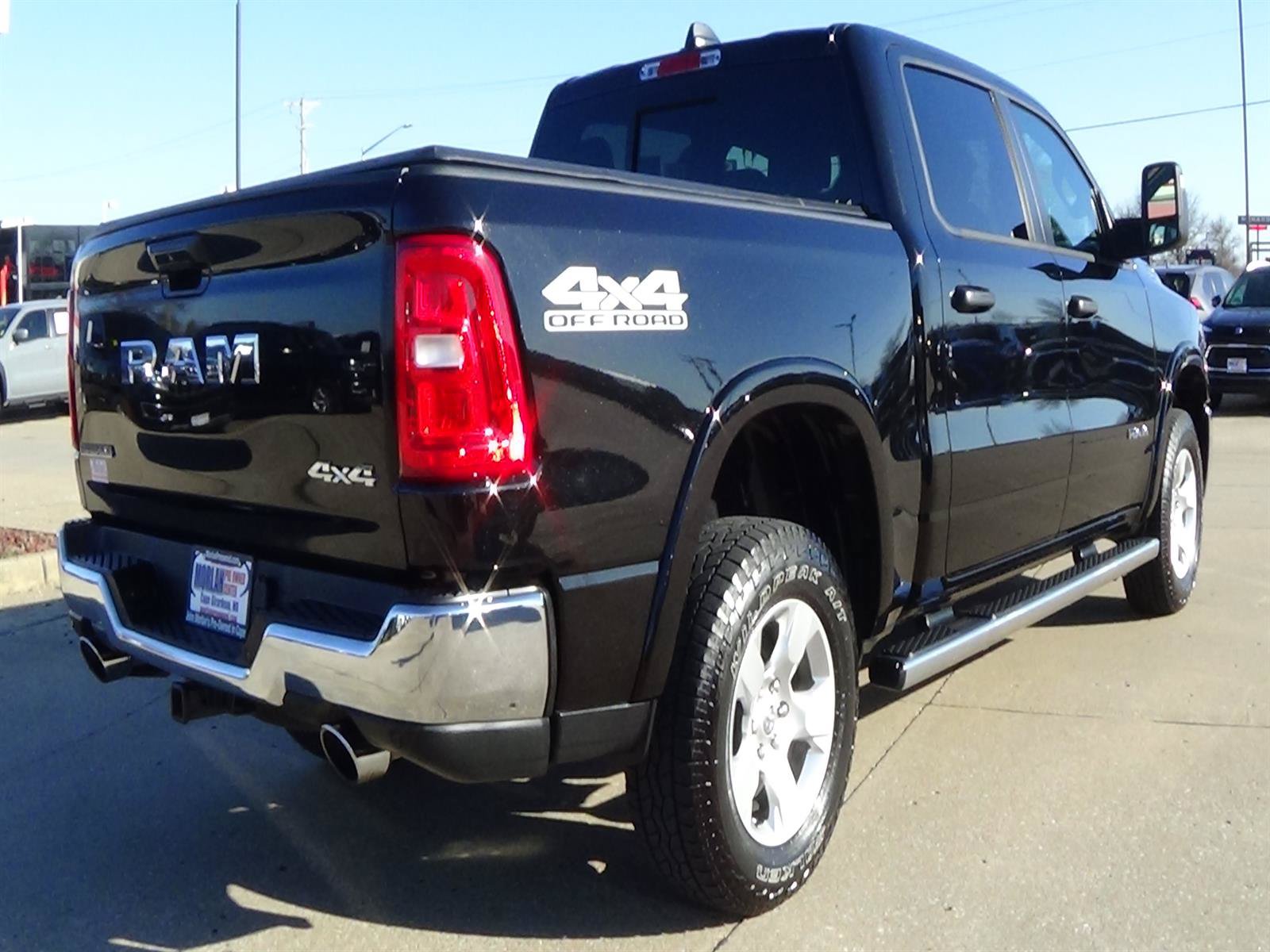 Used 2025 RAM 1500 Big Horn AWD/4WD image 6