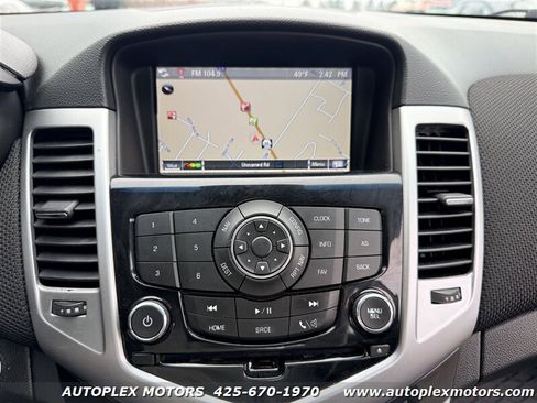 Used 2016 Chevrolet Cruze LT image 15