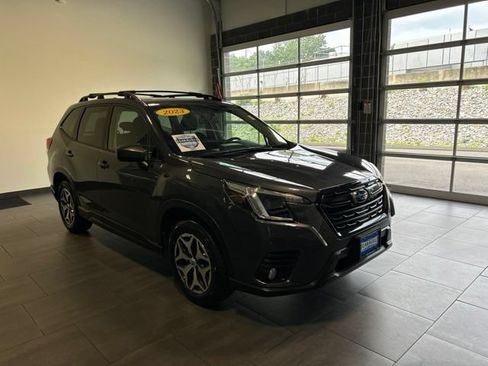 Used 2023 Subaru Forester Premium AWD/4WD image 11