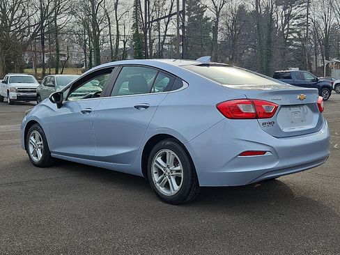 Used 2018 Chevrolet Cruze LT image 4
