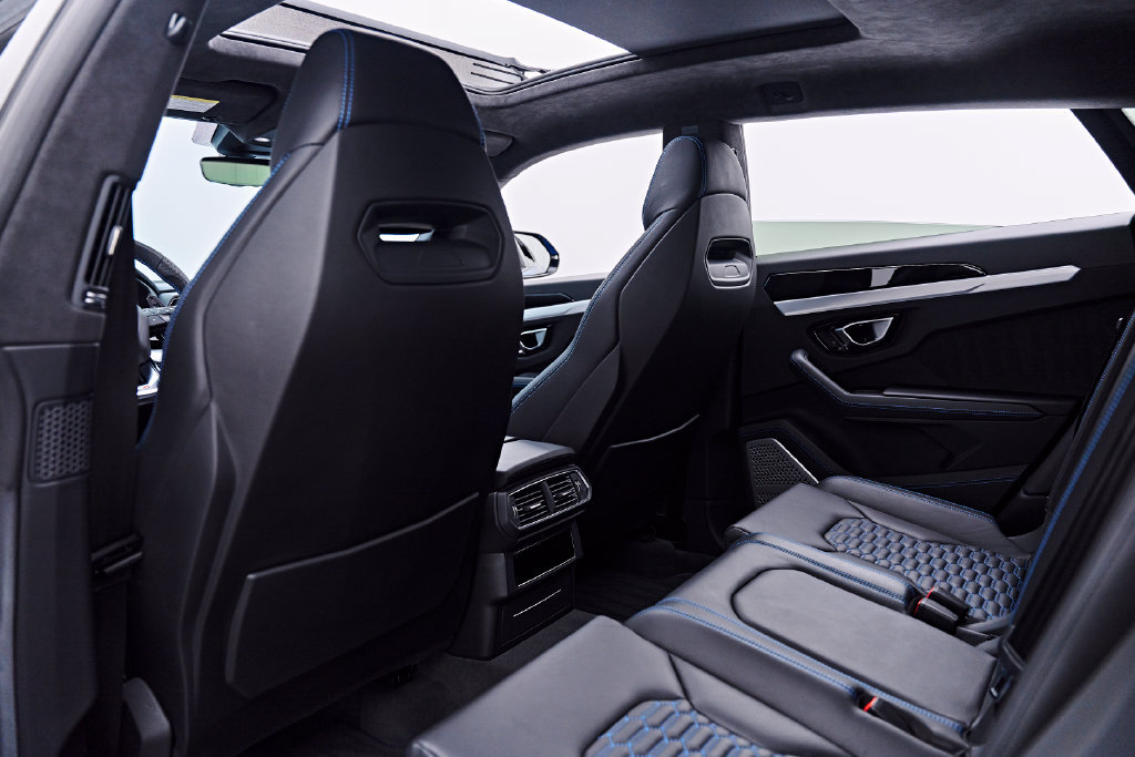 Used 2020 Lamborghini Urus AWD/4WD image 43