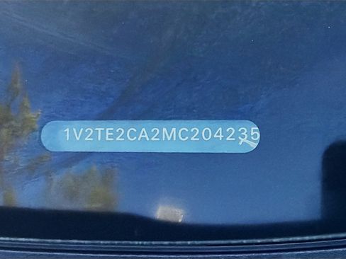 Certified 2021 Volkswagen Atlas Cross Sport SEL Premium image 38