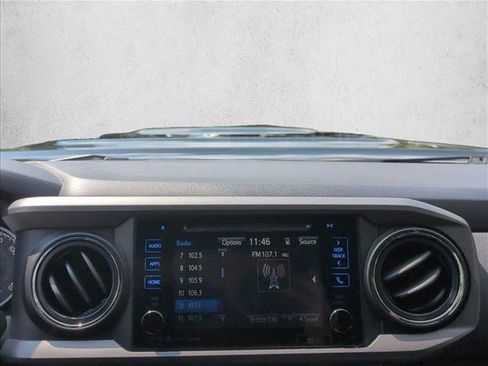 Used 2016 Toyota Tacoma TRD Sport w/ Towing Package AWD/4WD image 14