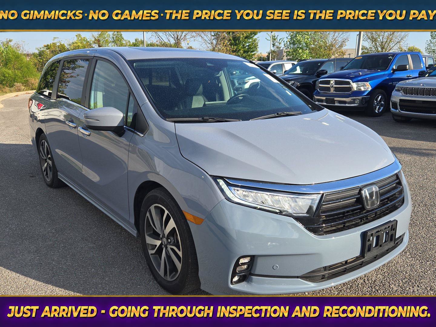 Used 2023 Honda Odyssey Touring image 1