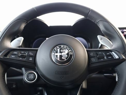 New 2025 Alfa Romeo Tonale Veloce w/ Premium Package image 15