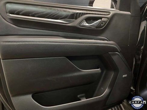 Used 2023 GMC Yukon XL Denali image 14