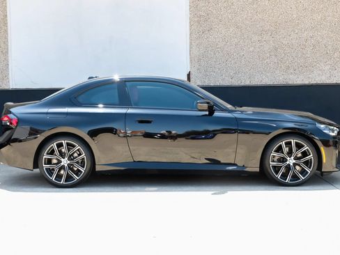Used 2024 BMW 230i Coupe w/ Convenience Package RWD image 9