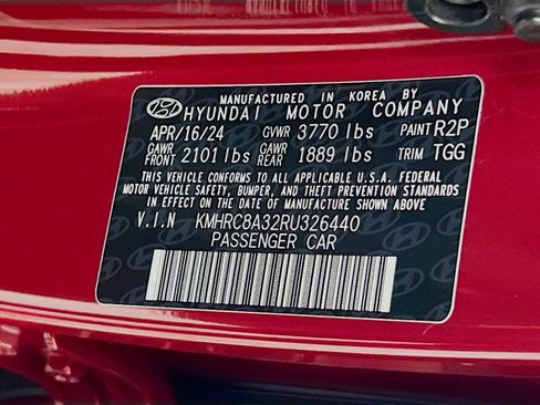 Certified 2024 Hyundai Venue SEL FWD image 32