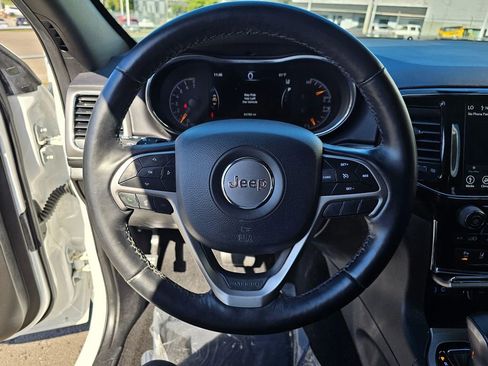 Used 2021 Jeep Grand Cherokee Laredo X image 23