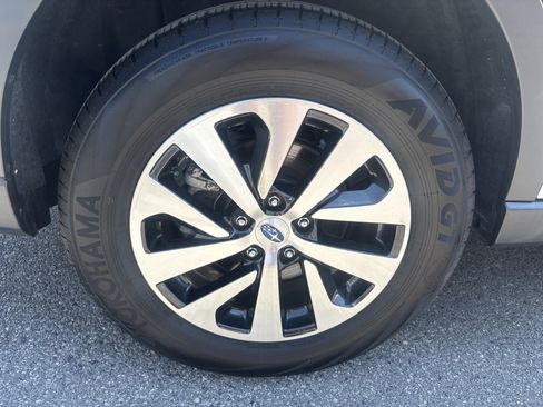 Certified 2025 Subaru Outback Premium AWD/4WD image 27