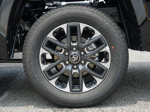 New 2026 Toyota Tundra Limited AWD/4WD image 18