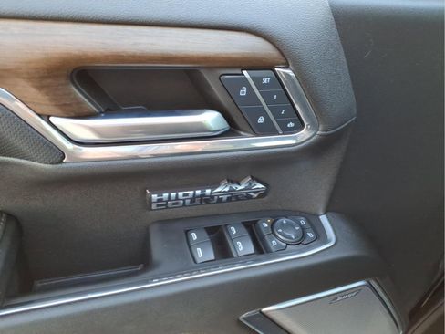 Used 2024 Chevrolet Silverado 1500 High Country w/ Midnight Edition image 18