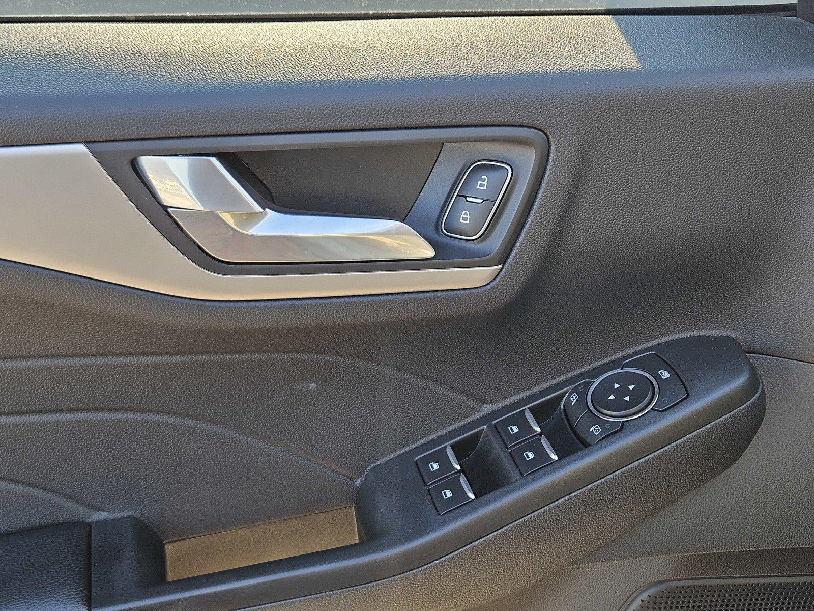 Used 2022 Ford Escape SEL AWD/4WD image 14
