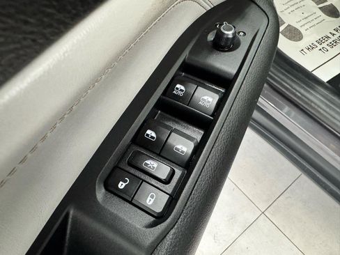 Used 2024 Jeep Compass Limited AWD/4WD image 12