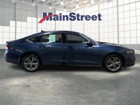 Used 2023 Honda Accord EX image 6