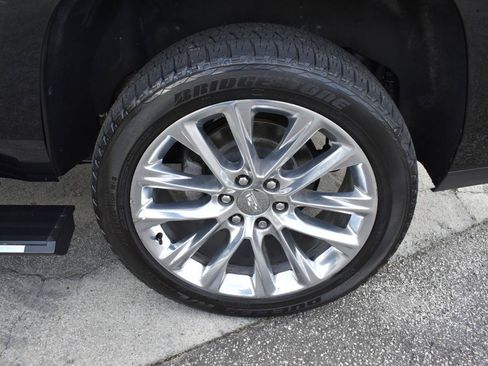 Used 2020 Cadillac Escalade Premium Luxury AWD/4WD image 34