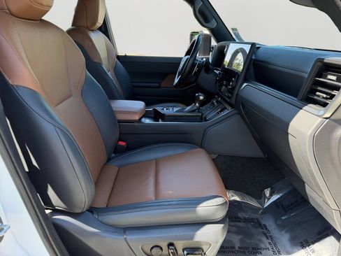 Certified 2024 Lexus GX 550 w/ Accessory Package (Z1) AWD/4WD image 10