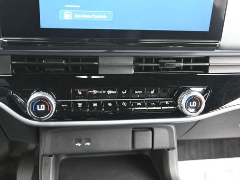 Used 2025 Honda Prologue Touring image 16