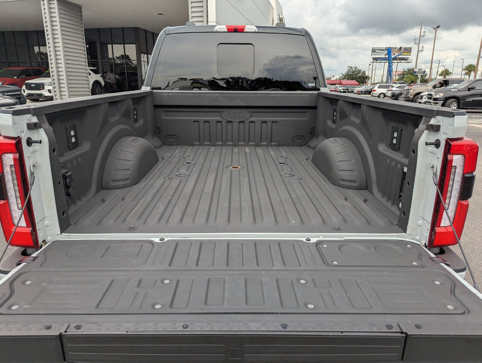 Certified 2026 Ford F250 Platinum w/ Platinum Plus Package AWD/4WD image 17