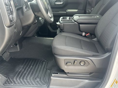 Used 2026 Chevrolet Silverado 1500 Custom w/ Turbomax Blackout Package AWD/4WD image 9