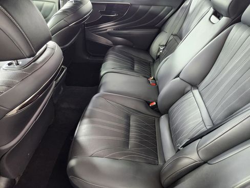 Used 2018 Lexus LS 500 AWD w/ Executive Package image 13