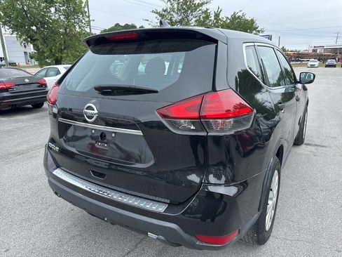 Used 2017 Nissan Rogue S FWD image 5