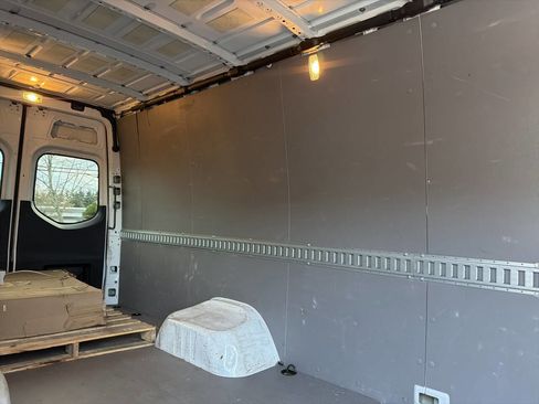 Used 2020 Mercedes-Benz Sprinter 3500 image 28