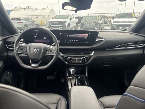 Certified 2024 Buick Envista Sport Touring w/ Convenience I Package image 19