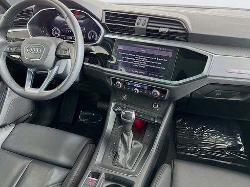Used 2023 Audi Q3 2.0T Premium Plus w/ Premium Plus Package AWD/4WD image 6