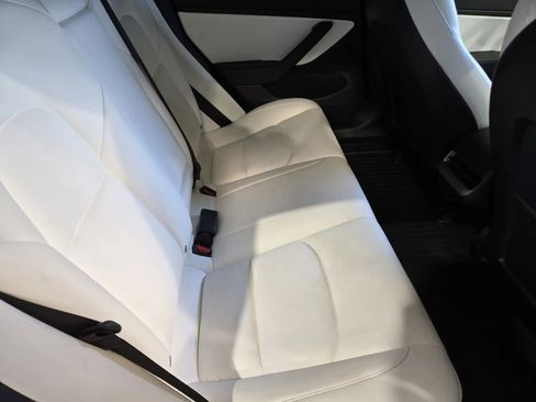 Used 2021 Tesla Model 3 Standard Range Plus RWD image 9