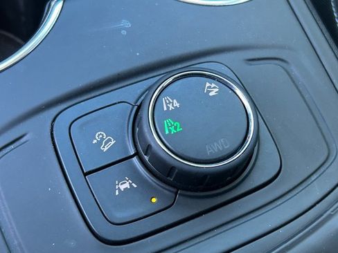 Used 2023 GMC Terrain SLE image 16