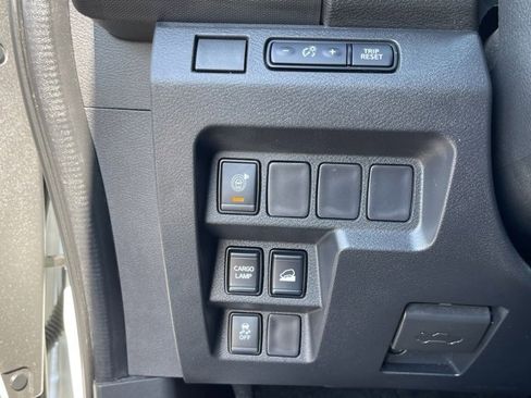 Used 2023 Nissan Frontier SV w/ Midnight Edition Package image 21