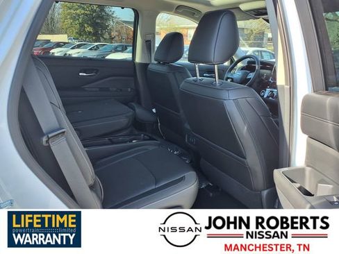 New 2026 Nissan Pathfinder SL w/ SL Premium Package image 18