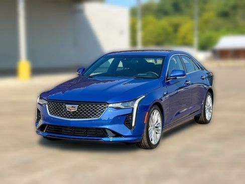 Used 2024 Cadillac CT4 Premium Luxury RWD image 5