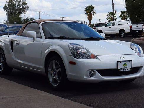 Used 2004 Toyota MR2 image 14