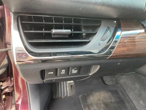 Used 2013 Toyota Avalon XLE Touring FWD image 23