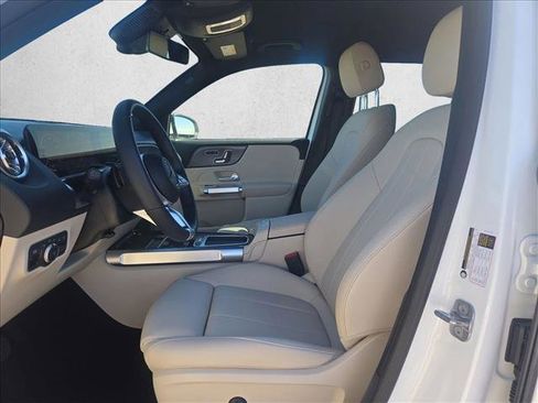 Certified 2025 Mercedes-Benz GLB 250 image 14