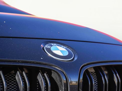 Used 2019 BMW M4 CS image 3