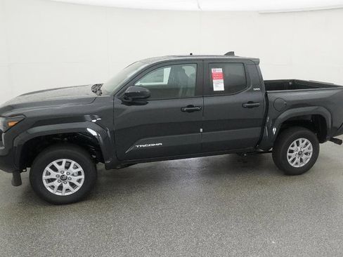 New 2025 Toyota Tacoma SR5 image 2