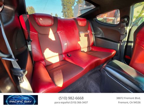 Used 2013 Hyundai Genesis 3.8 RWD image 21
