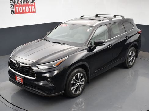 Used 2022 Toyota Highlander XLE image 28