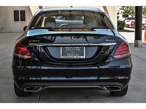Used 2017 Mercedes-Benz C 300 4MATIC Sedan image 7