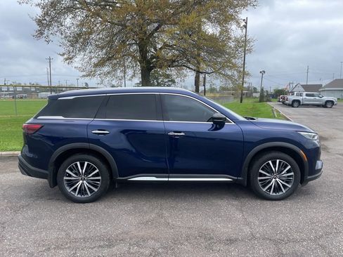 Used 2023 INFINITI QX60 Sensory w/ Cargo Package FWD image 10