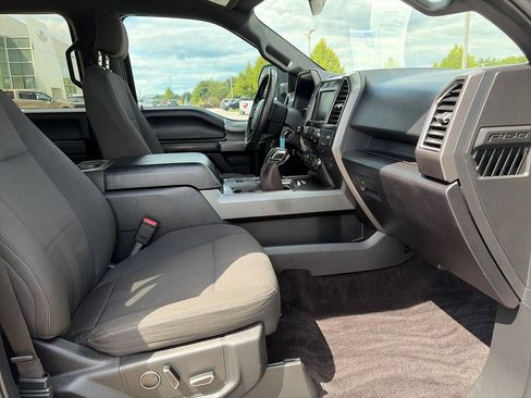 Used 2015 Ford F150 XLT w/ Equipment Group 302A Luxury AWD/4WD image 11
