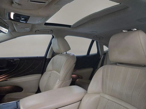 Used 2018 Lexus LS 500 AWD w/ Interior Upgrade Package image 21