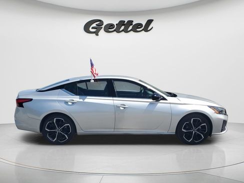 Used 2024 Nissan Altima 2.5 SR FWD image 4