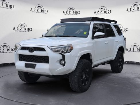 Used 2018 Toyota 4Runner SR5 w/ Convenience Package RWD image 3